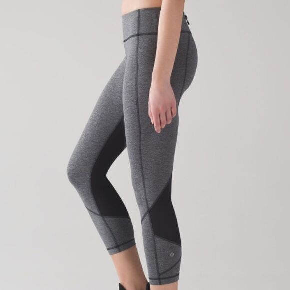 LULULEMON Pace Rival Crop *22" Heathered Black Black Women’s Size 4 - Picture 1 of 12